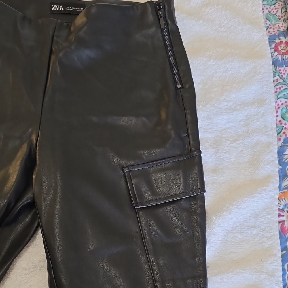 Zara Sleek Black Leather-Style Trousers - Picture 5 of 7
